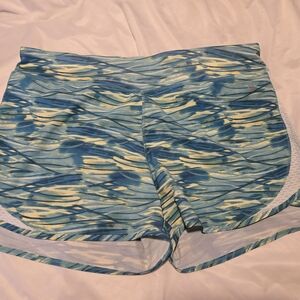 Blue Wave Pattern Women's Athletic Shorts